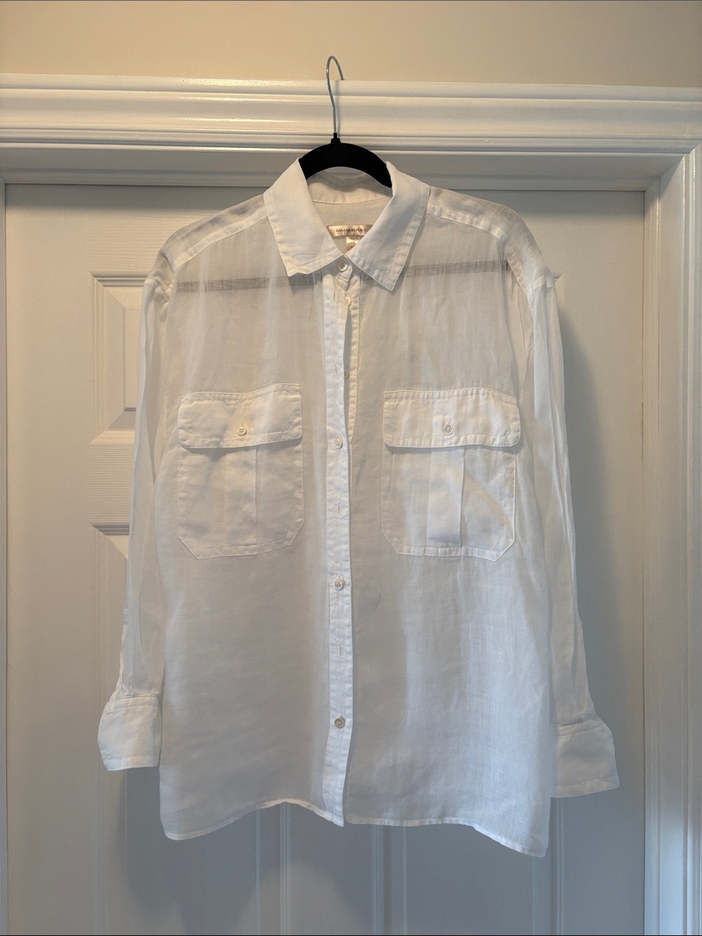 Banana Republic White Button Down Shirt with Pockets
